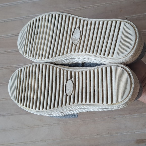 Sugar Gonzo Knot Bow Gray Felt Memory Foam Comfort Textured Slip On Sneakers - Picture 6 of 10